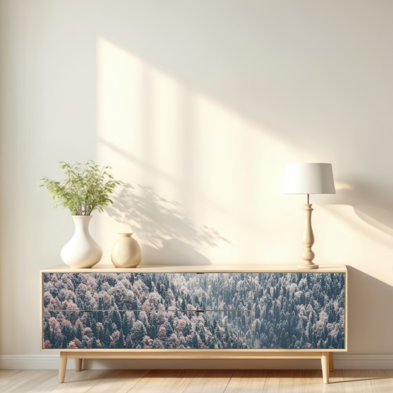 Naklejka repozycjonowalna jesienna mgła nad górskim lasem – Wallissimo® Naklejka repozycjonowalna jesienna mgła nad górskim lasem – Wallissimo®