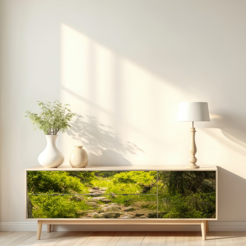 Naklejka repozycjonowalna spokojna leśna ścieżka wśród sosen – Wallissimo® Naklejka repozycjonowalna spokojna leśna ścieżka wśród sosen – Wallissimo®