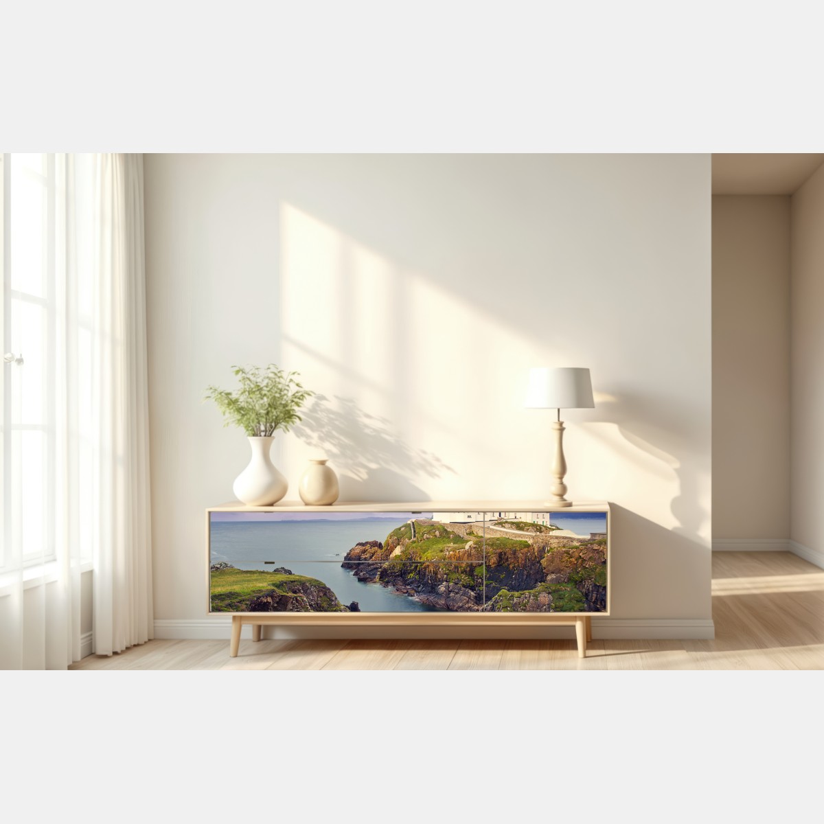 Naklejka repozycjonowalna fioletowa latarnia nad skalistym wybrzeżem – Wallissimo® Naklejka repozycjonowalna fioletowa latarnia nad skalistym wybrzeżem – Wallissimo®