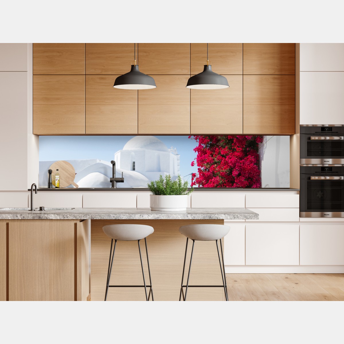 Naklejka repozycjonowalna słoneczna ulica wyspy z bujną bugenwillą – Wallissimo® Naklejka repozycjonowalna słoneczna ulica wyspy z bujną bugenwillą – Wallissimo®