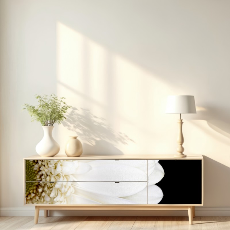 Naklejka repozycjonowalna biała gerbera na czarnym tle minimalistyczne zbliżenie – Wallissimo® Naklejka repozycjonowalna biała gerbera na czarnym tle minimalistyczne zbliżenie – Wallissimo®