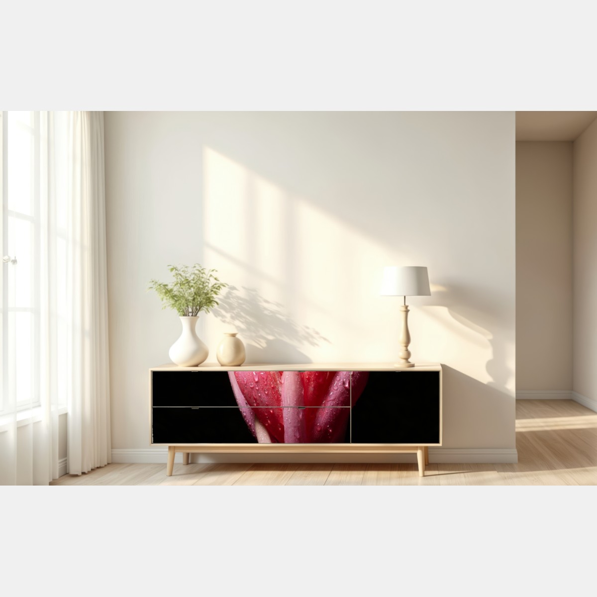 Naklejka repozycjonowalna intensywny różowy kwiat na czarnym tle – Wallissimo® Naklejka repozycjonowalna intensywny różowy kwiat na czarnym tle – Wallissimo®