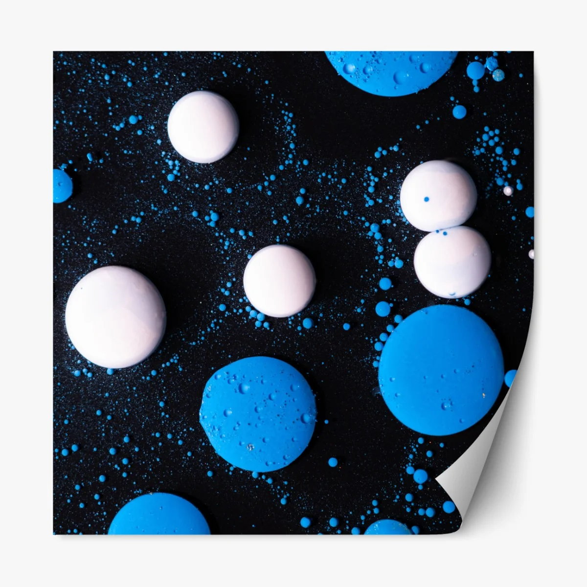 Naklejka repozycjonowalna niebieski marmurowy wzór płynnej farby – Wallissimo® Naklejka repozycjonowalna niebieski marmurowy wzór płynnej farby – Wallissimo®