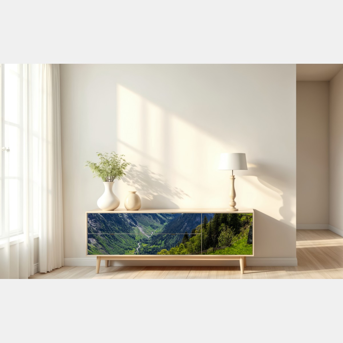 Naklejka repozycjonowalna alpejska łąka wiosną pod ośnieżonymi szczytami – Wallissimo® Naklejka repozycjonowalna alpejska łąka wiosną pod ośnieżonymi szczytami – Wallissimo®