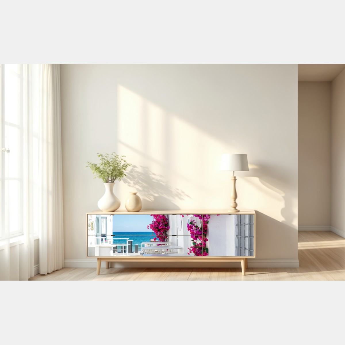 Naklejka repozycjonowalna słoneczna śródziemnomorska alejka z bugenwillą – Wallissimo® Naklejka repozycjonowalna słoneczna śródziemnomorska alejka z bugenwillą – Wallissimo®