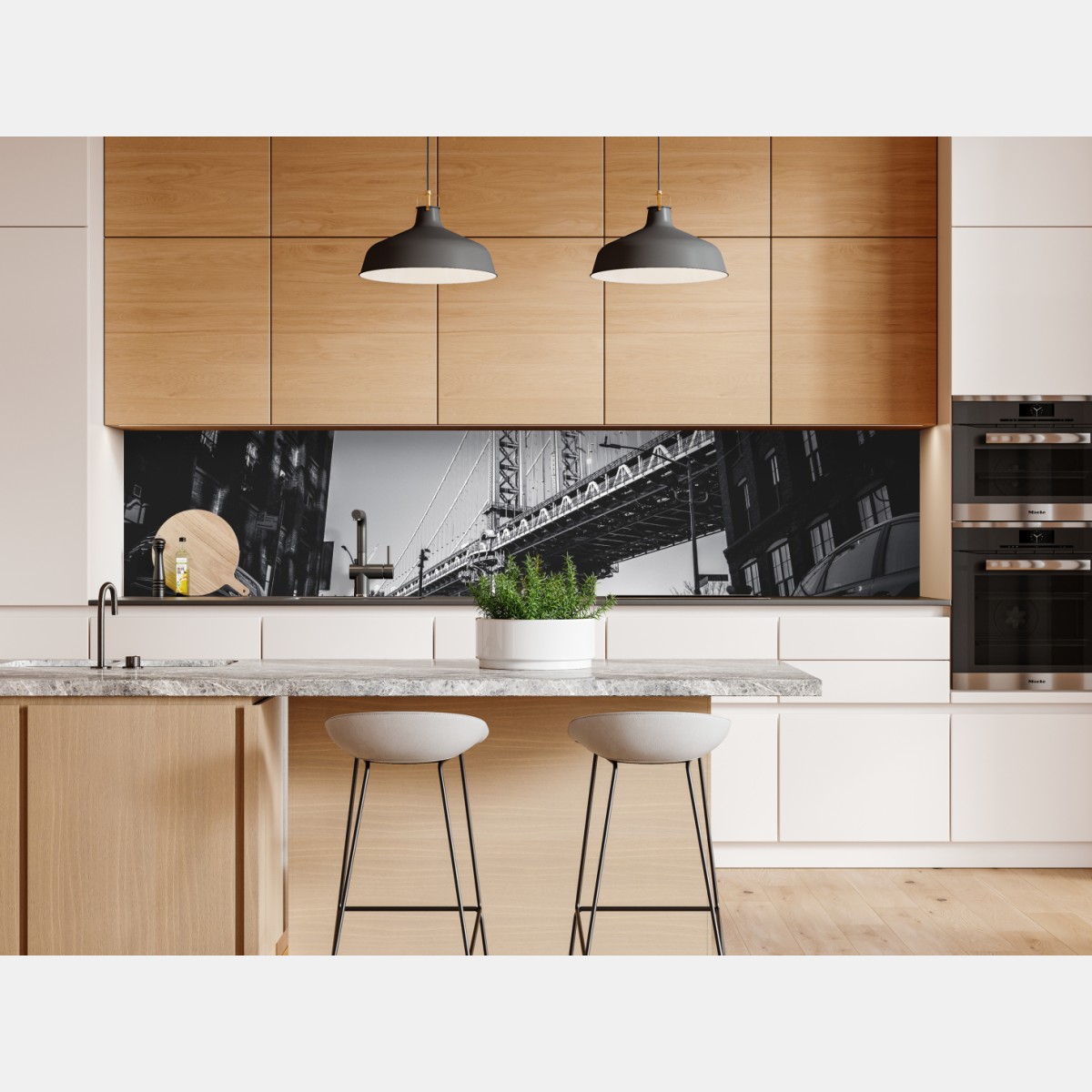 Naklejka repozycjonowalna most na Manhattanie z perspektywy brukowanej ulicy – Wallissimo® Naklejka repozycjonowalna most na Manhattanie z perspektywy brukowanej ulicy – Wallissimo®