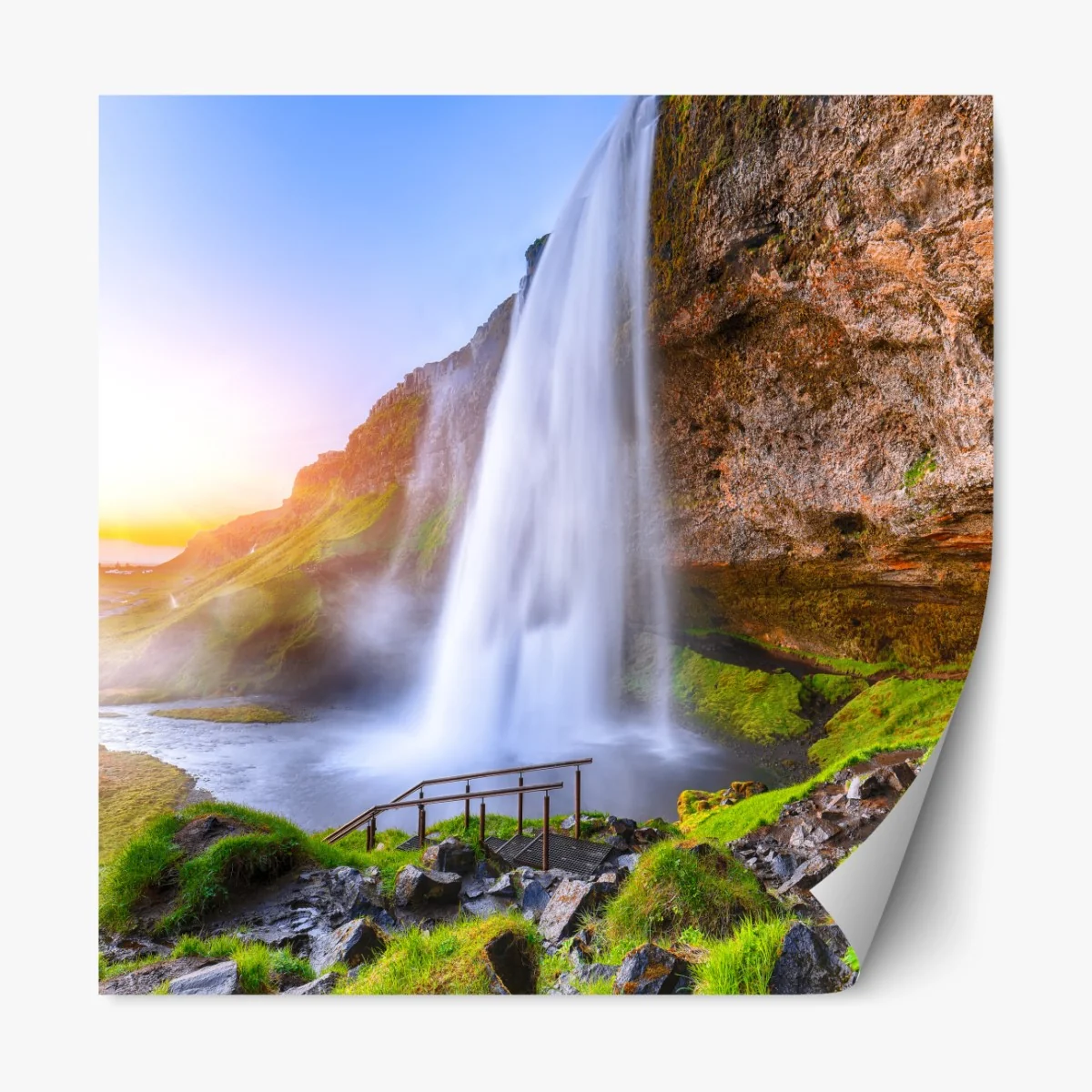 Naklejka repozycjonowalna Seljalandsfoss wodospad o zachodzie słońca – Wallissimo® Naklejka repozycjonowalna Seljalandsfoss wodospad o zachodzie słońca – Wallissimo®