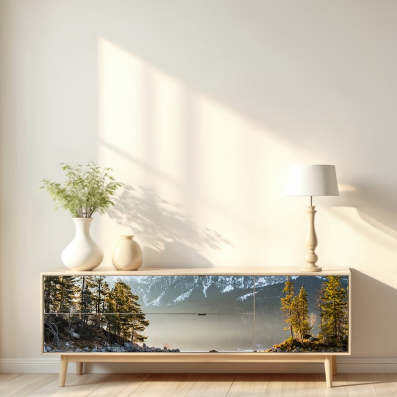 Naklejka repozycjonowalna odbicie górskie na jeziorze o poranku – Wallissimo® Naklejka repozycjonowalna odbicie górskie na jeziorze o poranku – Wallissimo®