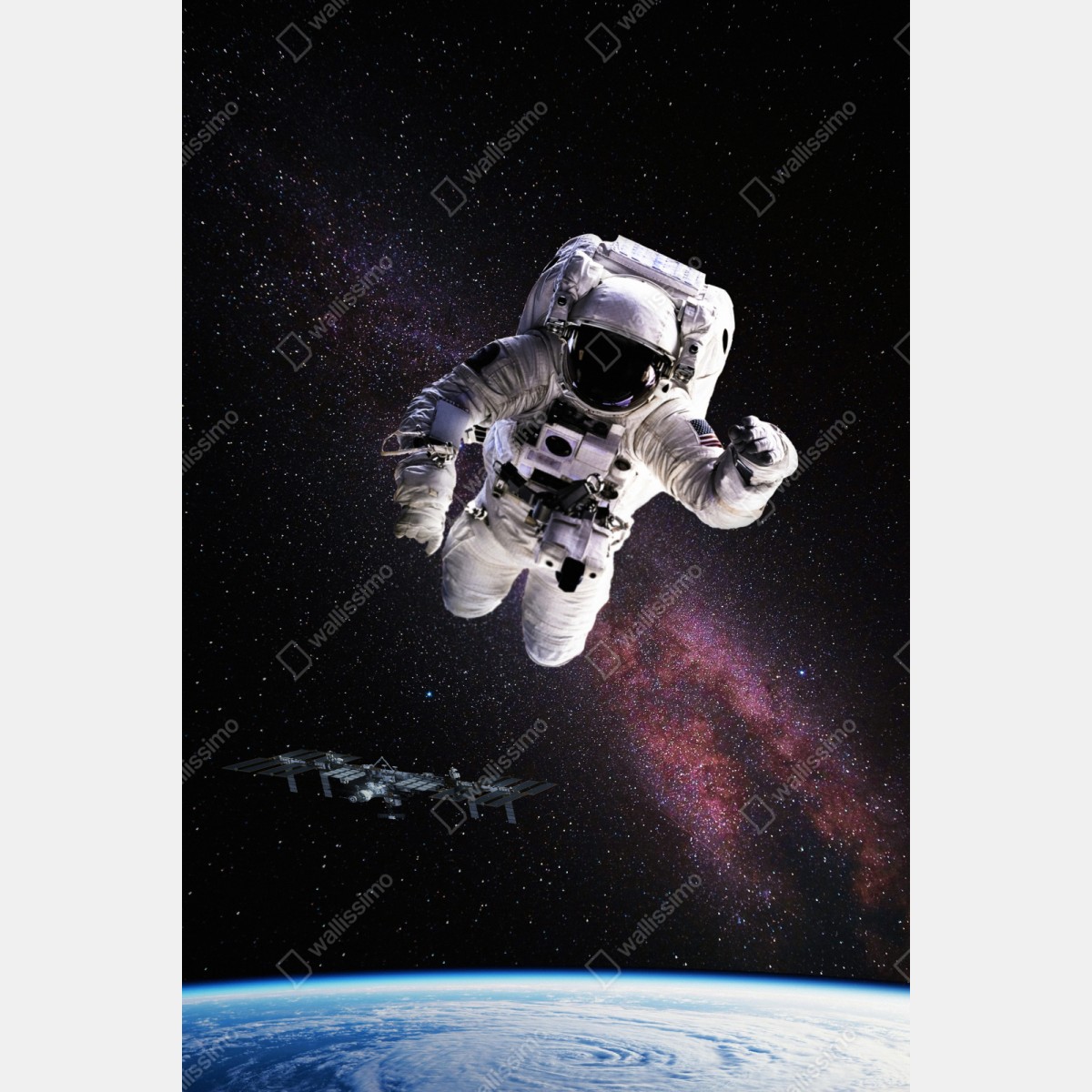 Naklejka repozycjonowalna astronauta nad Ziemią i galaktyką – Wallissimo® Naklejka repozycjonowalna astronauta nad Ziemią i galaktyką – Wallissimo®