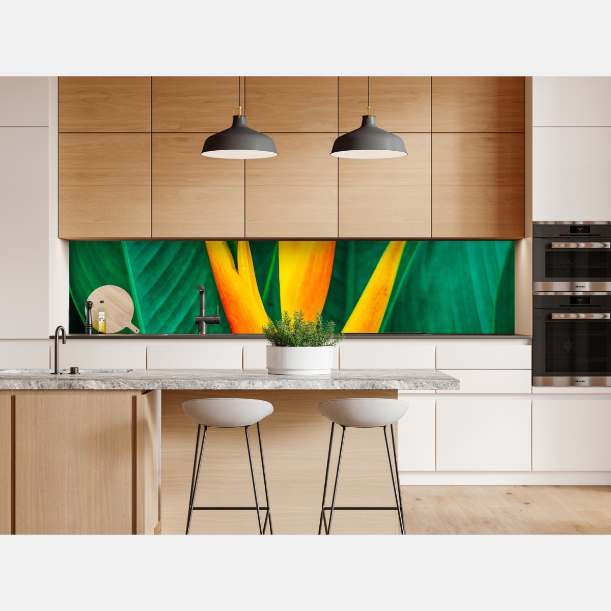 Naklejka repozycjonowalna żywy tropikalny kwiat heliconia na tle zielonych liści – Wallissimo® Naklejka repozycjonowalna żywy tropikalny kwiat heliconia na tle zielonych liści – Wallissimo®