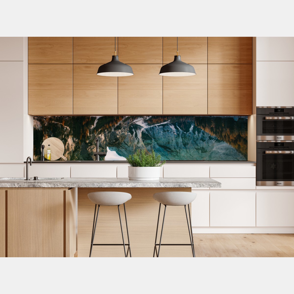 Naklejka repozycjonowalna spokojne alpejskie jezioro z drewnianym pomostem – Wallissimo® Naklejka repozycjonowalna spokojne alpejskie jezioro z drewnianym pomostem – Wallissimo®