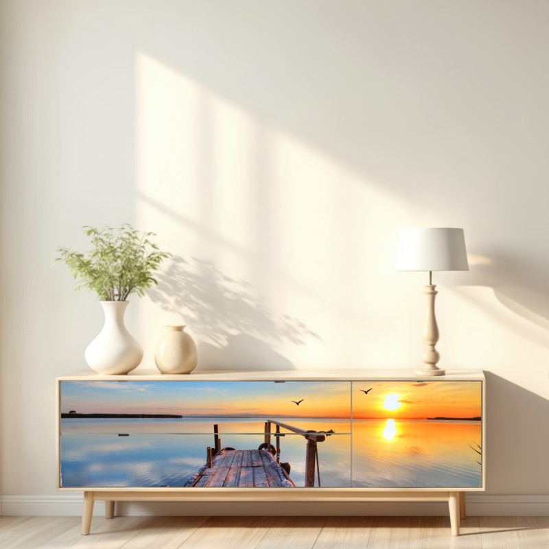 Naklejka repozycjonowalna zachód słońca przy drewnianym pomoście – Wallissimo® Naklejka repozycjonowalna zachód słońca przy drewnianym pomoście – Wallissimo®