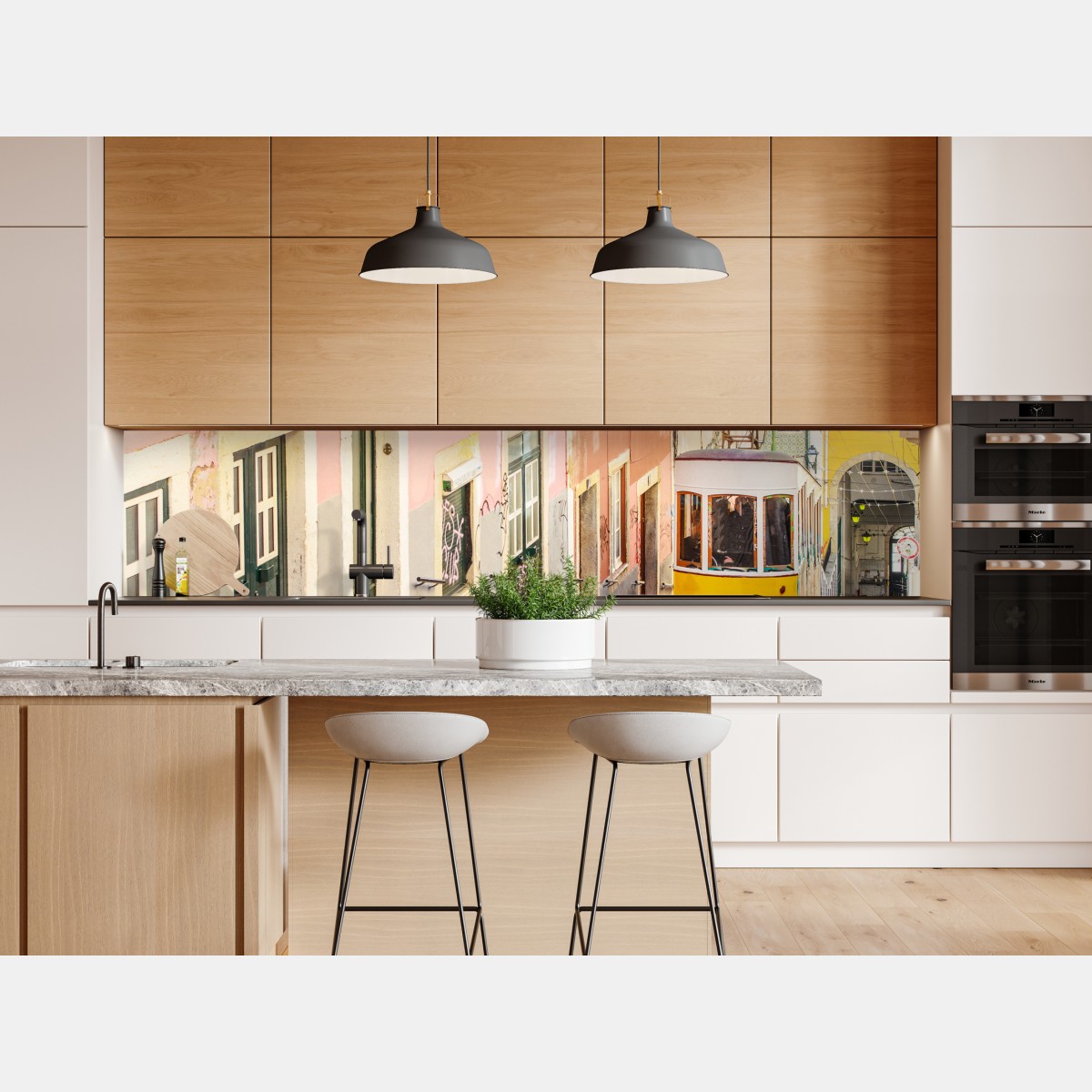 Naklejka repozycjonowalna słoneczny tramwaj na pastelowej ulicy w Lizbonie – Wallissimo® Naklejka repozycjonowalna słoneczny tramwaj na pastelowej ulicy w Lizbonie – Wallissimo®