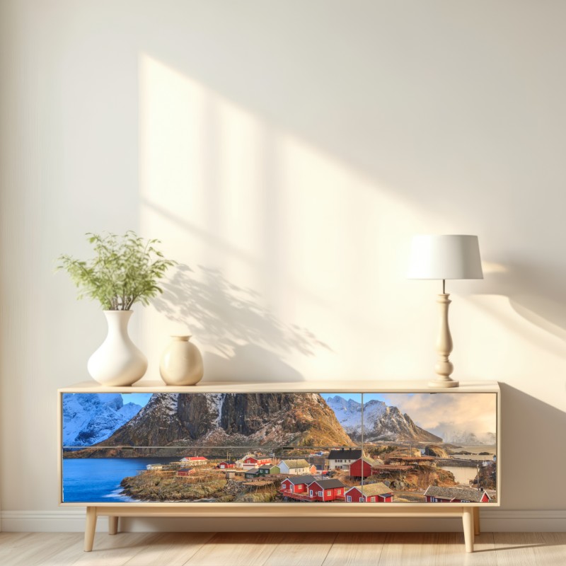 Naklejka repozycjonowalna wioska nadbrzeżna w Norwegii z czerwonymi domkami – Wallissimo® Naklejka repozycjonowalna wioska nadbrzeżna w Norwegii z czerwonymi domkami – Wallissimo®