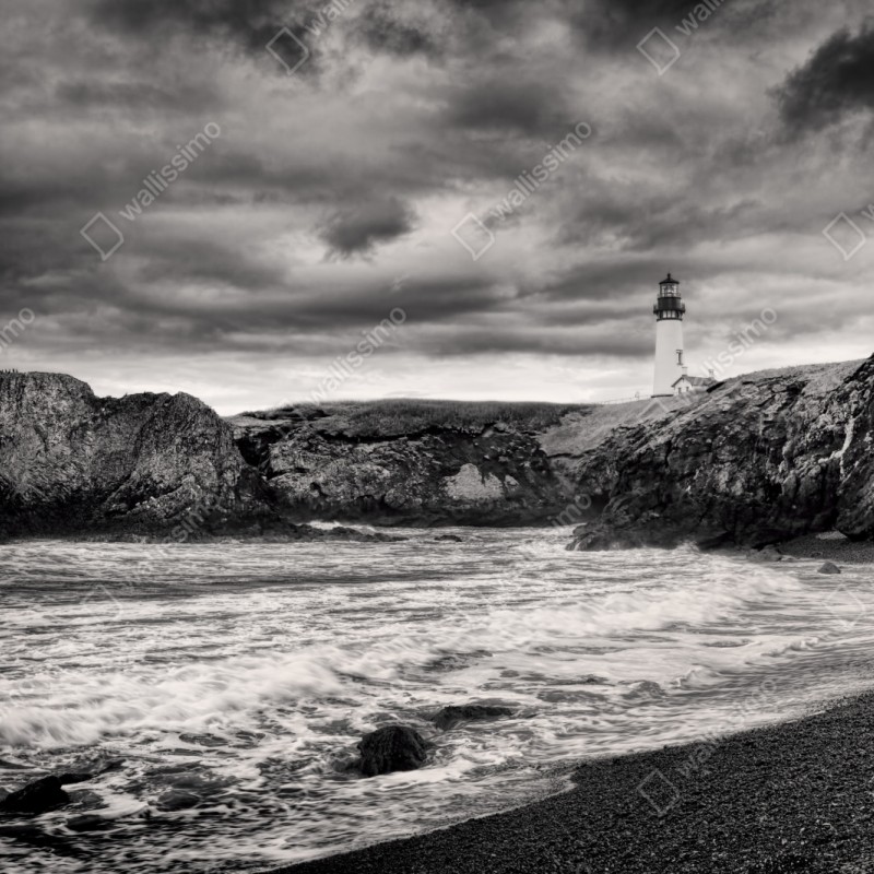 Naklejka repozycjonowalna latarnia morska Yaquina Bay na burzliwym wybrzeżu – Wallissimo® Naklejka repozycjonowalna latarnia morska Yaquina Bay na burzliwym wybrzeżu – Wallissimo®
