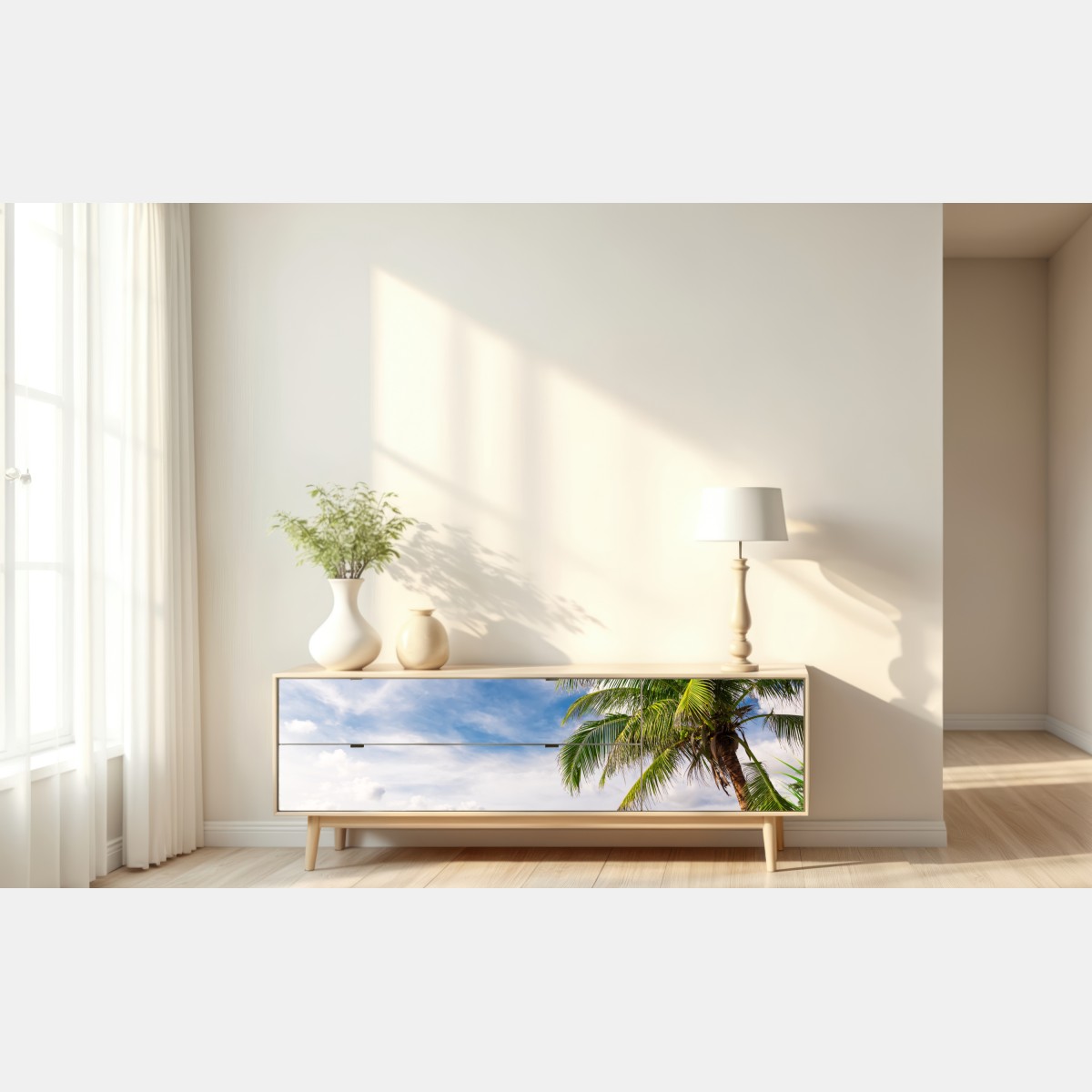 Naklejka repozycjonowalna tropikalna plaża w Phuket z palmą – Wallissimo® Naklejka repozycjonowalna tropikalna plaża w Phuket z palmą – Wallissimo®