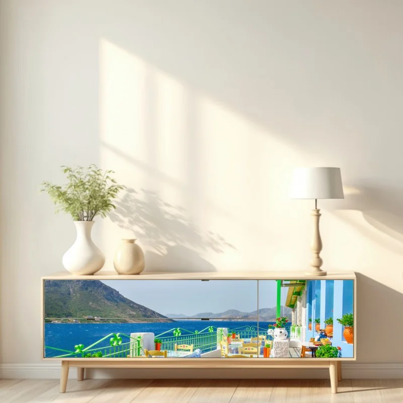 Naklejka repozycjonowalna słoneczny taras nadmorski z widokiem na morze – Wallissimo® Naklejka repozycjonowalna słoneczny taras nadmorski z widokiem na morze – Wallissimo®