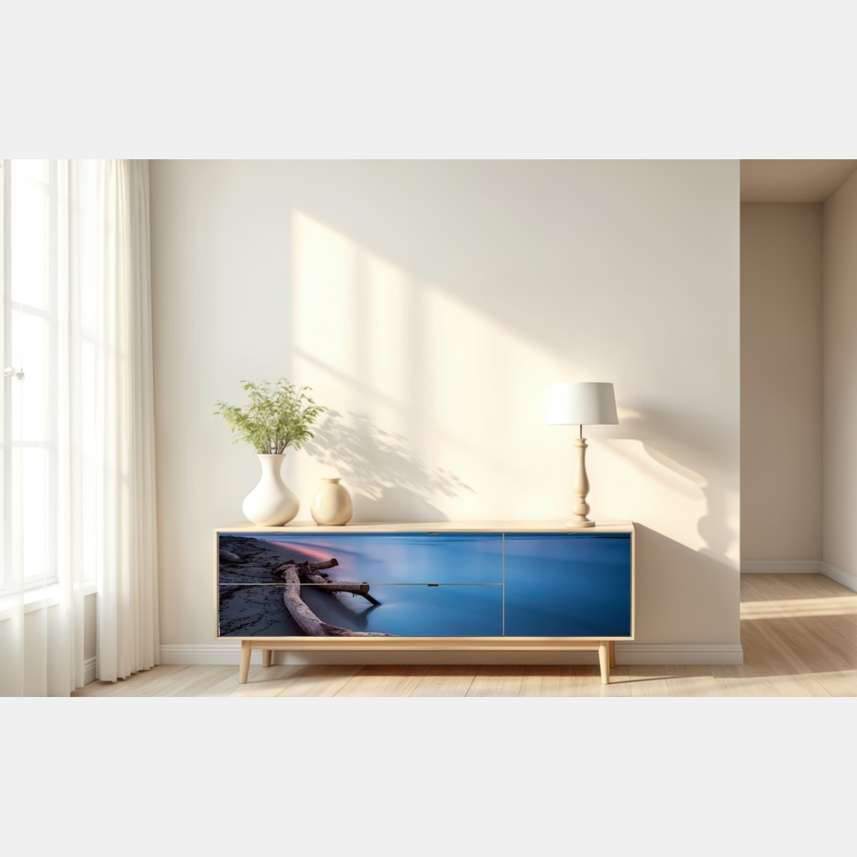 Naklejka repozycjonowalna dryfujące drewno o zmierzchu na spokojnej plaży – Wallissimo® Naklejka repozycjonowalna dryfujące drewno o zmierzchu na spokojnej plaży – Wallissimo®