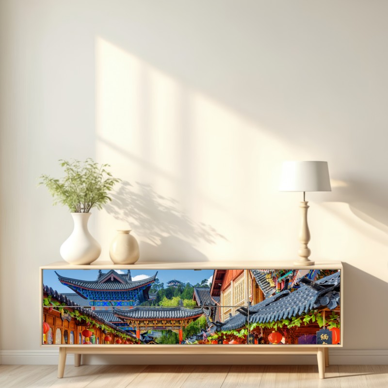 Naklejka repozycjonowalna Lijiang stara ulica z lampionami – Wallissimo® Naklejka repozycjonowalna Lijiang stara ulica z lampionami – Wallissimo®