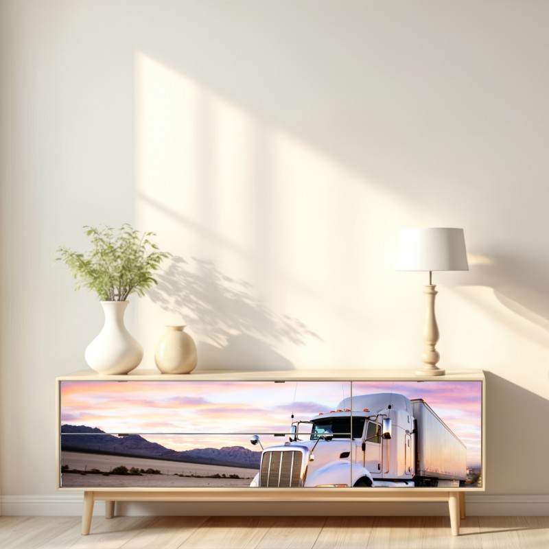 Naklejka repozycjonowalna ciężarówka w ruchu o zachodzie słońca – Wallissimo® Naklejka repozycjonowalna ciężarówka w ruchu o zachodzie słońca – Wallissimo®