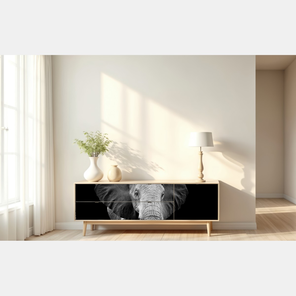 Naklejka repozycjonowalna majestatyczny portret słonia czarno-biały – Wallissimo® Naklejka repozycjonowalna majestatyczny portret słonia czarno-biały – Wallissimo®