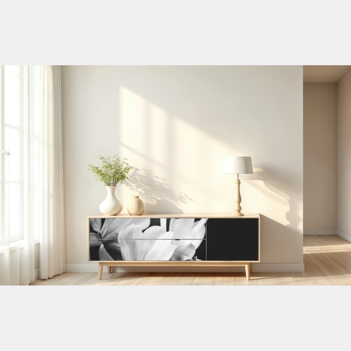 Naklejka repozycjonowalna czarno-biała magnolia w zbliżeniu – Wallissimo® Naklejka repozycjonowalna czarno-biała magnolia w zbliżeniu – Wallissimo®