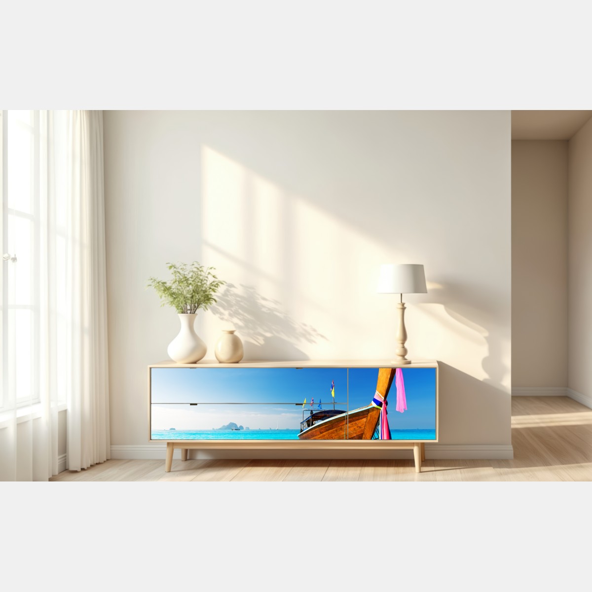 Naklejka repozycjonowalna długa łódź na turkusowej plaży, Morze Andamańskie – Wallissimo® Naklejka repozycjonowalna długa łódź na turkusowej plaży, Morze Andamańskie – Wallissimo®