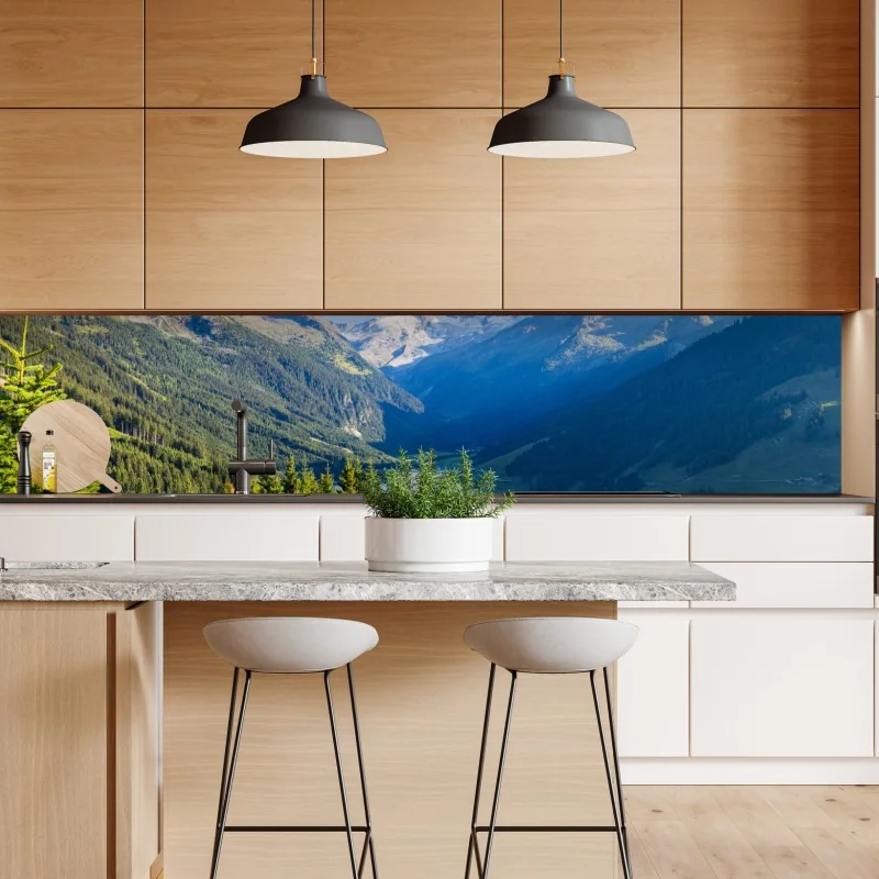 Naklejka repozycjonowalna słoneczna uliczka z niebieskimi krzesłami – Wallissimo®