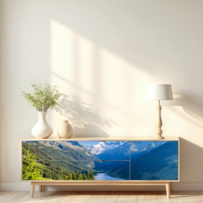 Naklejka repozycjonowalna spokojna dolina z alpejskim jeziorem – Wallissimo® Naklejka repozycjonowalna spokojna dolina z alpejskim jeziorem – Wallissimo®