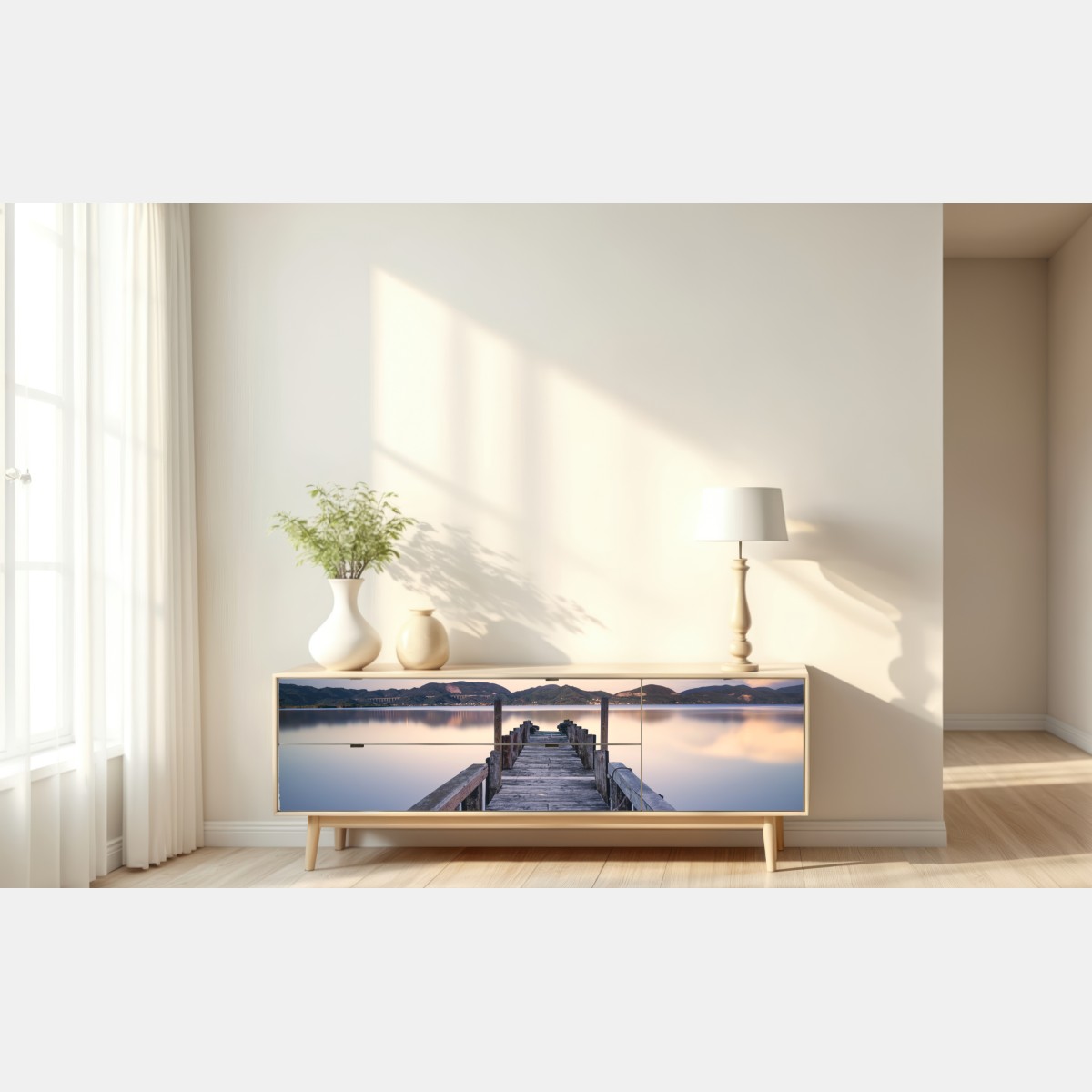 Naklejka repozycjonowalna drewniany pomost nad jeziorem Versilia Massaciuccoli – Wallissimo® Naklejka repozycjonowalna drewniany pomost nad jeziorem Versilia Massaciuccoli – Wallissimo®