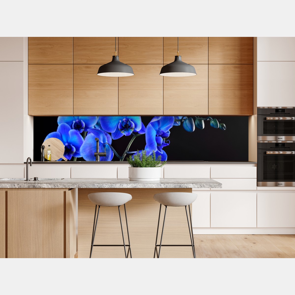 Naklejka repozycjonowalna intensywna niebieska orchidea na czarnym tle – Wallissimo® Naklejka repozycjonowalna intensywna niebieska orchidea na czarnym tle – Wallissimo®