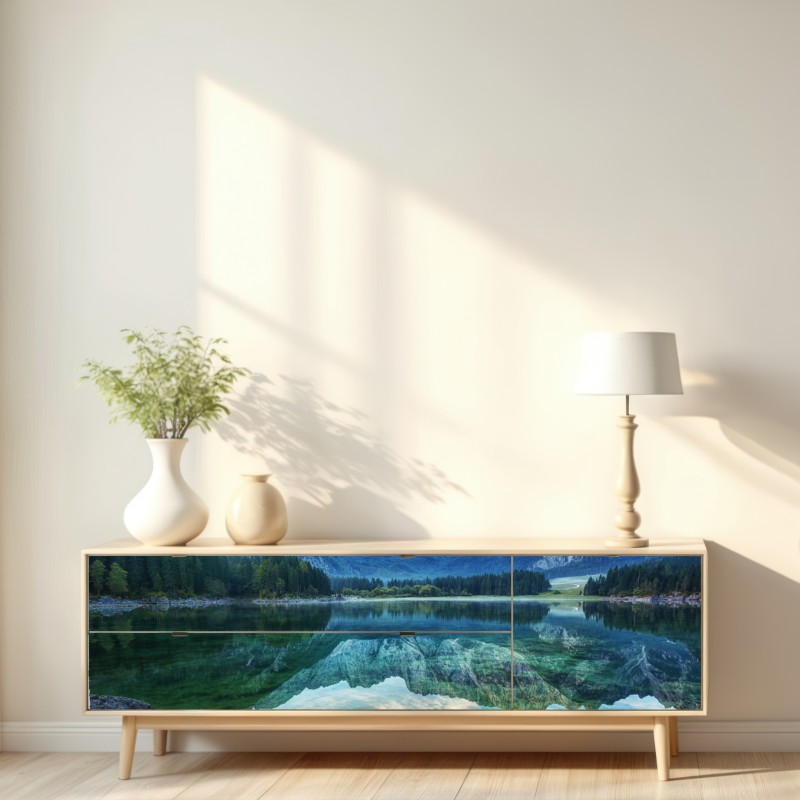 Naklejka repozycjonowalna wczesny poranek nad Jeziorem Fusine, Alpy Julijskie – Wallissimo® Naklejka repozycjonowalna wczesny poranek nad Jeziorem Fusine, Alpy Julijskie – Wallissimo®