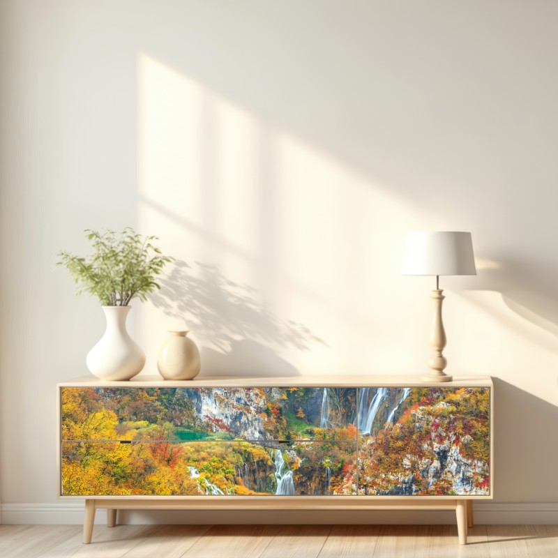 Naklejka repozycjonowalna jesienne wodospady w malowniczym lesie – Wallissimo® Naklejka repozycjonowalna jesienne wodospady w malowniczym lesie – Wallissimo®