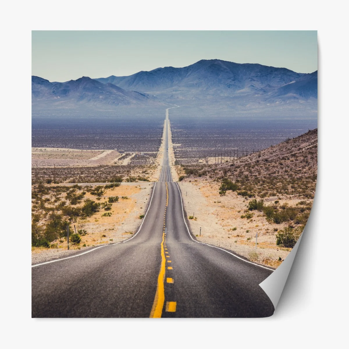 Naklejka repozycjonowalna niekończąca się droga przez pustynię do gór – Wallissimo® Naklejka repozycjonowalna niekończąca się droga przez pustynię do gór – Wallissimo®
