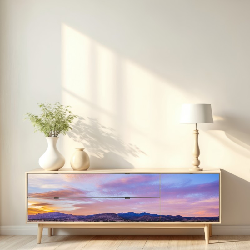 Naklejka repozycjonowalna pastelowy zachód słońca nad pustynnymi górami – Wallissimo® Naklejka repozycjonowalna pastelowy zachód słońca nad pustynnymi górami – Wallissimo®