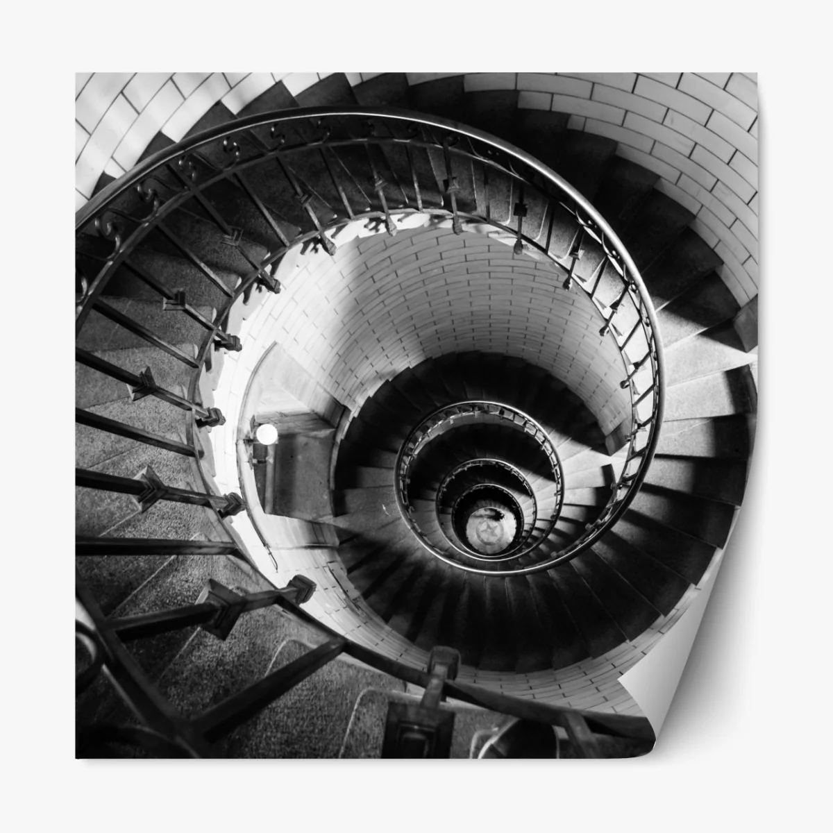 Naklejka repozycjonowalna spiralne schody w monochromatycznej perspektywie – Wallissimo® Naklejka repozycjonowalna spiralne schody w monochromatycznej perspektywie – Wallissimo®