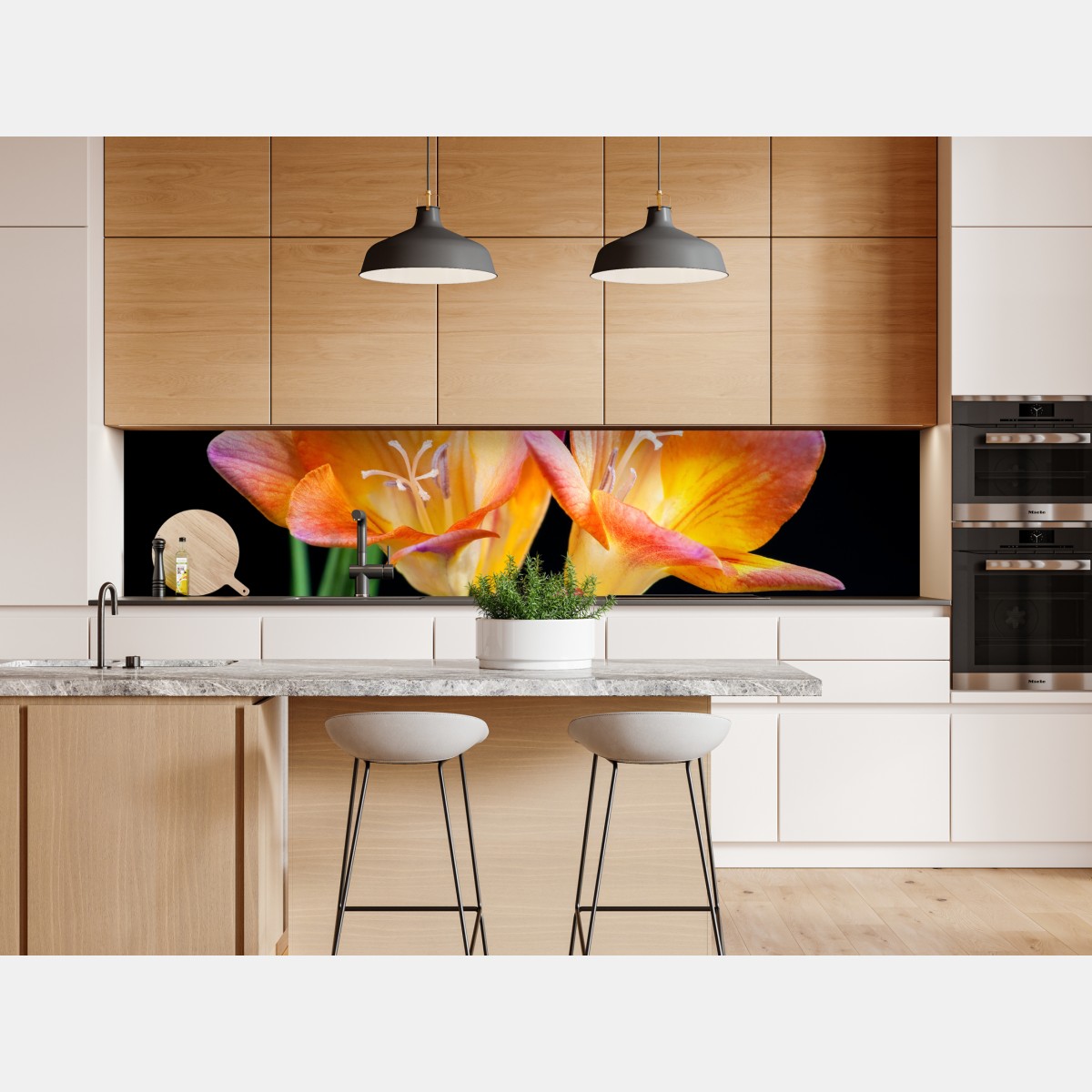 Naklejka repozycjonowalna żywe pomarańczowe frezje na czarnym tle – Wallissimo® Naklejka repozycjonowalna żywe pomarańczowe frezje na czarnym tle – Wallissimo®