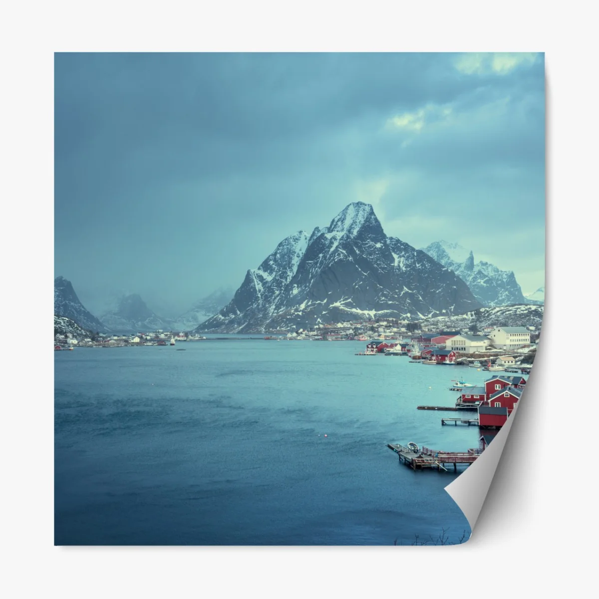 Naklejka repozycjonowalna Reine zimowy fiord w Lofotach – Wallissimo® Naklejka repozycjonowalna Reine zimowy fiord w Lofotach – Wallissimo®