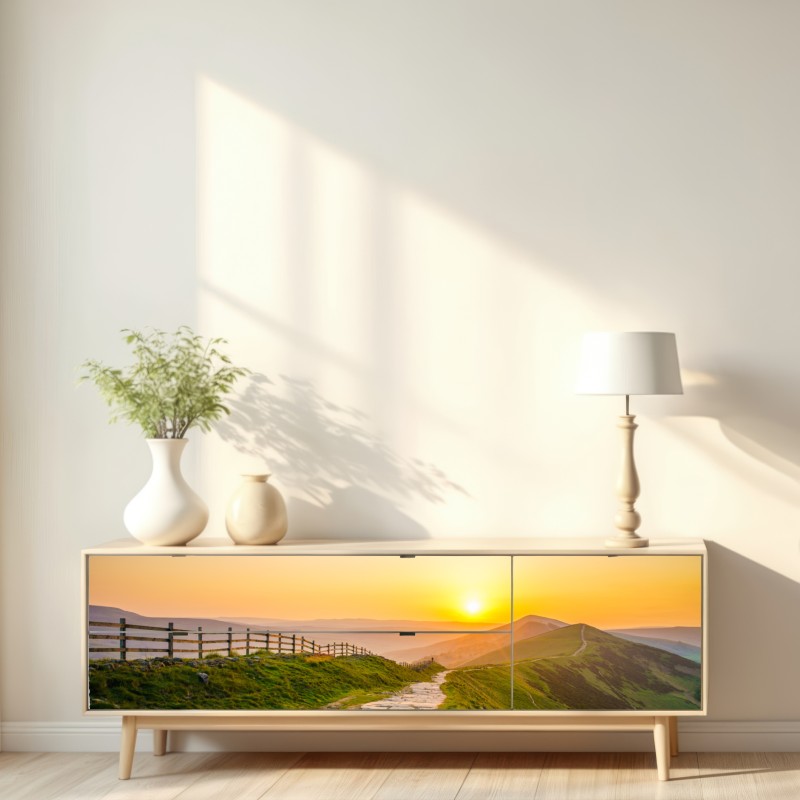 Naklejka repozycjonowalna słoneczny grzbiet górski o wschodzie słońca – Wallissimo® Naklejka repozycjonowalna słoneczny grzbiet górski o wschodzie słońca – Wallissimo®