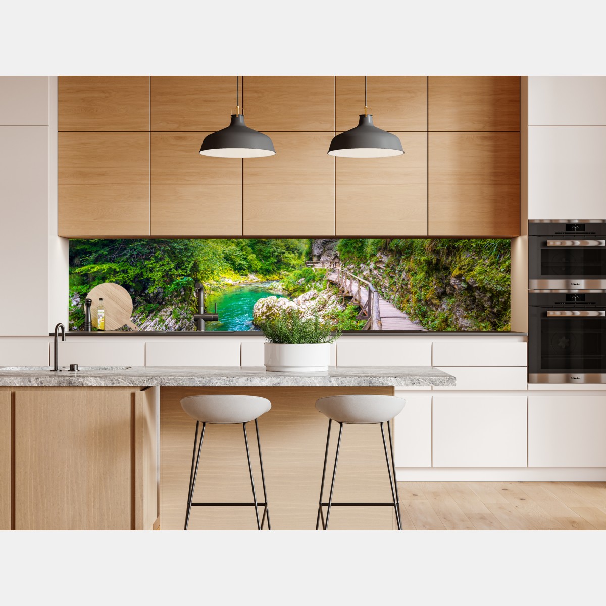 Naklejka repozycjonowalna turkusowa rzeka i drewniana ścieżka w lesie – Wallissimo® Naklejka repozycjonowalna turkusowa rzeka i drewniana ścieżka w lesie – Wallissimo®