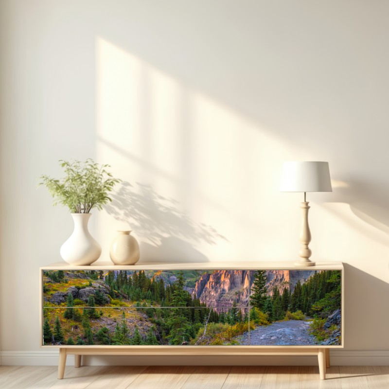 Naklejka repozycjonowalna alpejski szlak o zachodzie słońca – Wallissimo® Naklejka repozycjonowalna alpejski szlak o zachodzie słońca – Wallissimo®