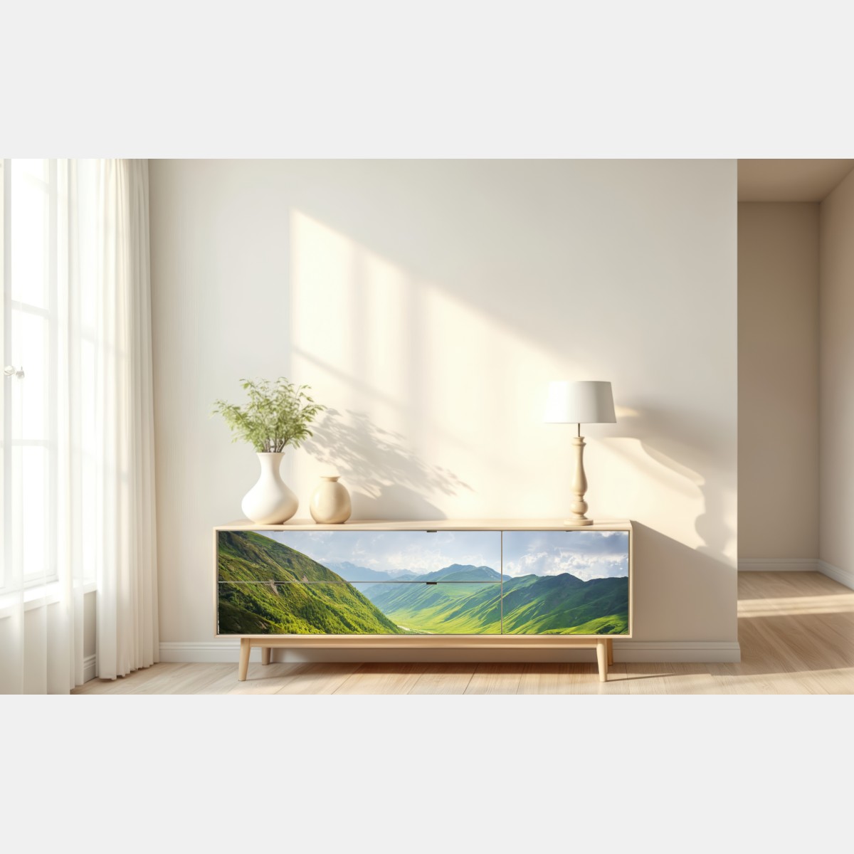 Naklejka repozycjonowalna bujna zielona dolina górska – Wallissimo® Naklejka repozycjonowalna bujna zielona dolina górska – Wallissimo®