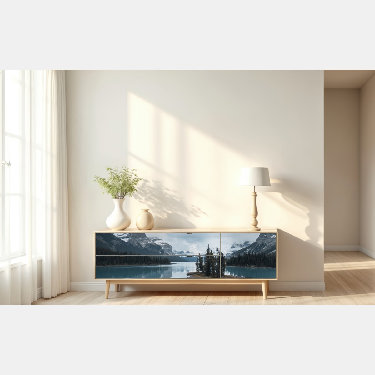 Naklejka repozycjonowalna spokojne alpejskie jezioro z wyspą i kajakiem – Wallissimo® Naklejka repozycjonowalna spokojne alpejskie jezioro z wyspą i kajakiem – Wallissimo®