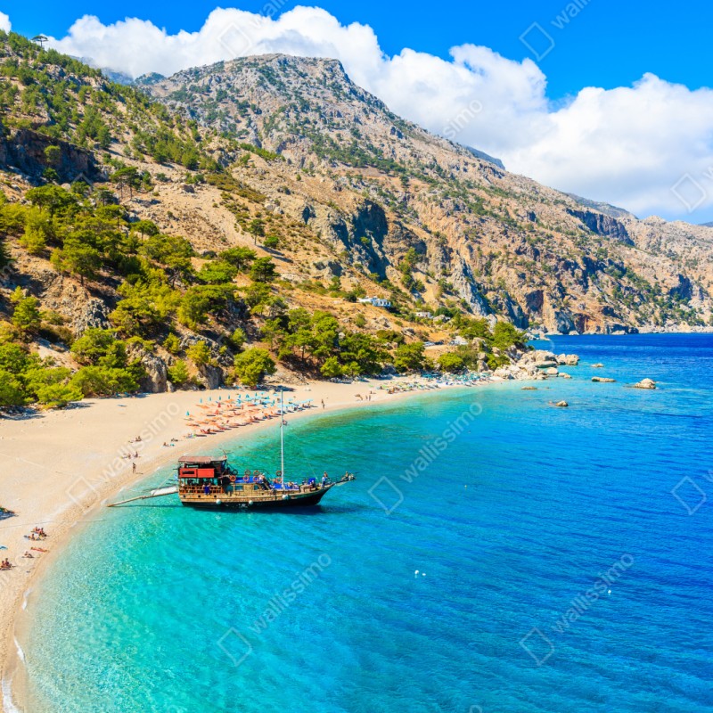 Naklejka repozycjonowalna żaglówka na plaży Apella, Karpathos – Wallissimo® Naklejka repozycjonowalna żaglówka na plaży Apella, Karpathos – Wallissimo®