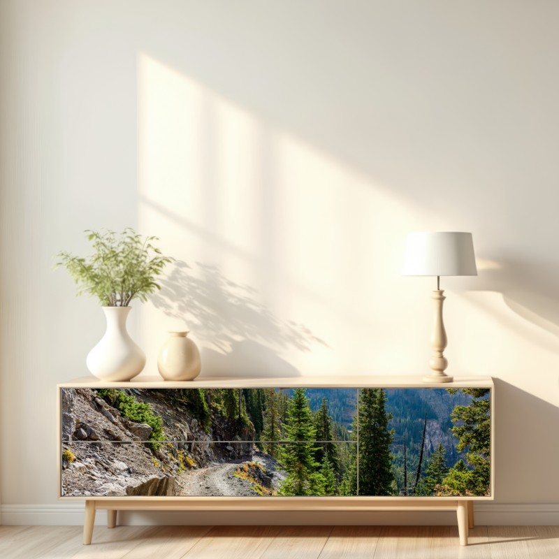 Naklejka repozycjonowalna górski szlak przez alpejski las – Wallissimo® Naklejka repozycjonowalna górski szlak przez alpejski las – Wallissimo®