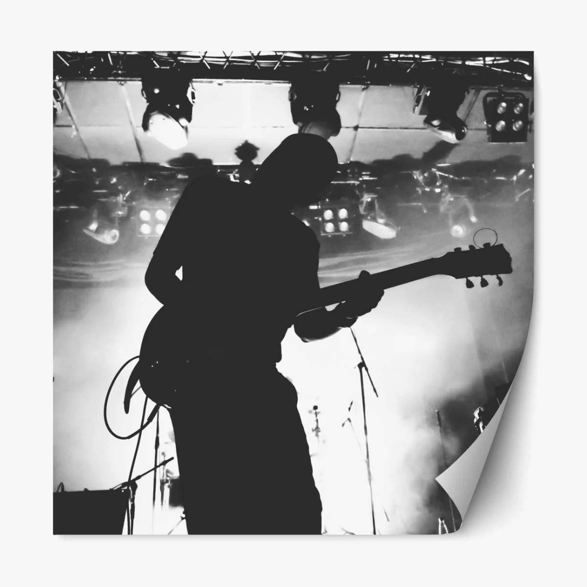 Naklejka repozycjonowalna silweta gitarzysty na koncercie – Wallissimo® Naklejka repozycjonowalna silweta gitarzysty na koncercie – Wallissimo®