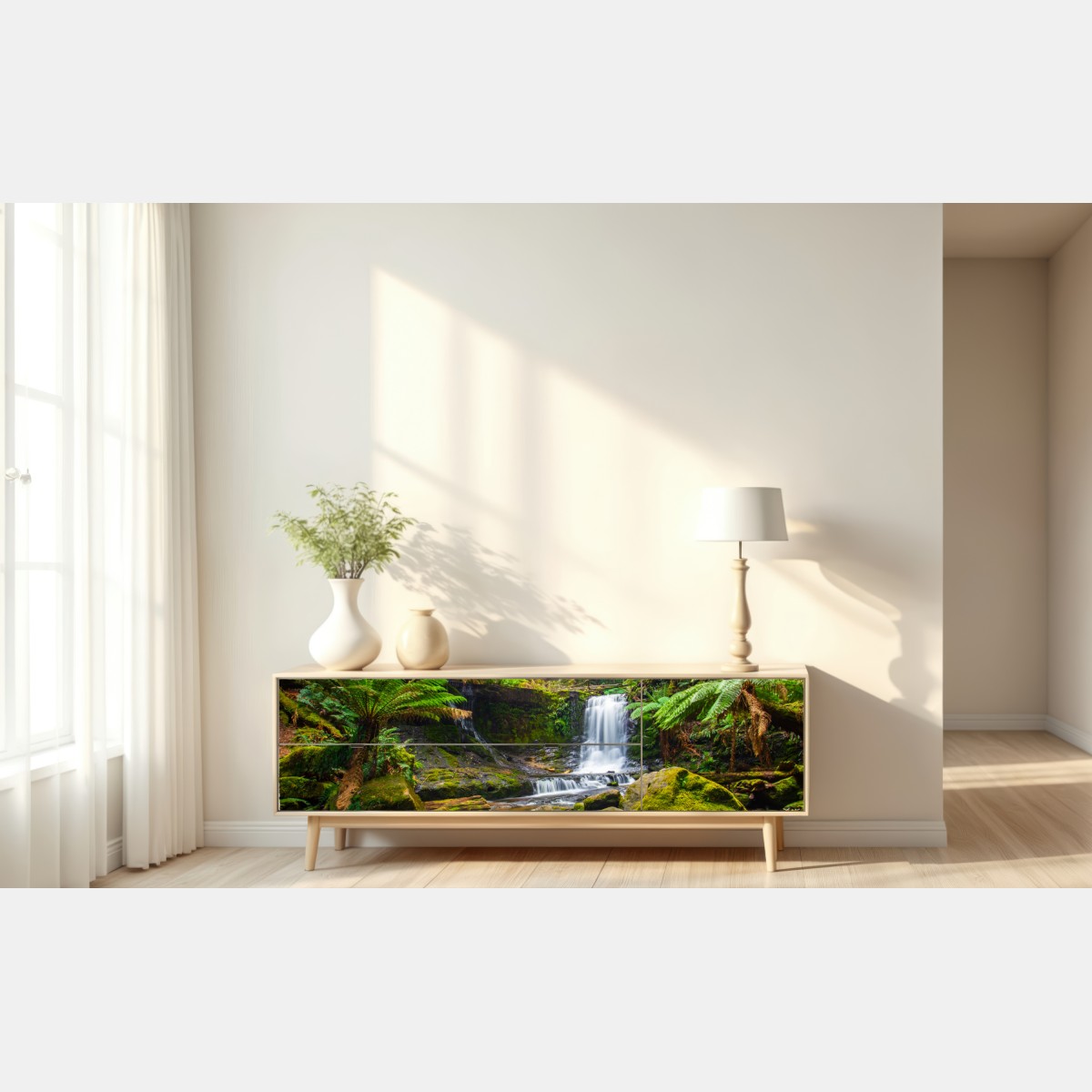 Naklejka repozycjonowalna bujny leśny wodospad – Wallissimo® Naklejka repozycjonowalna bujny leśny wodospad – Wallissimo®