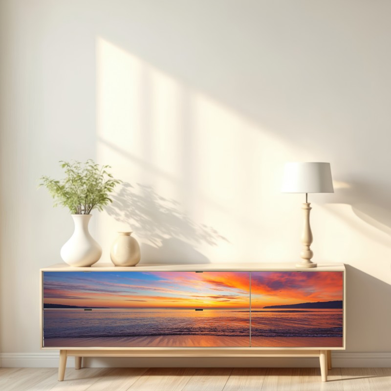 Naklejka repozycjonowalna żywy wschód słońca nad spokojną plażą – Wallissimo®