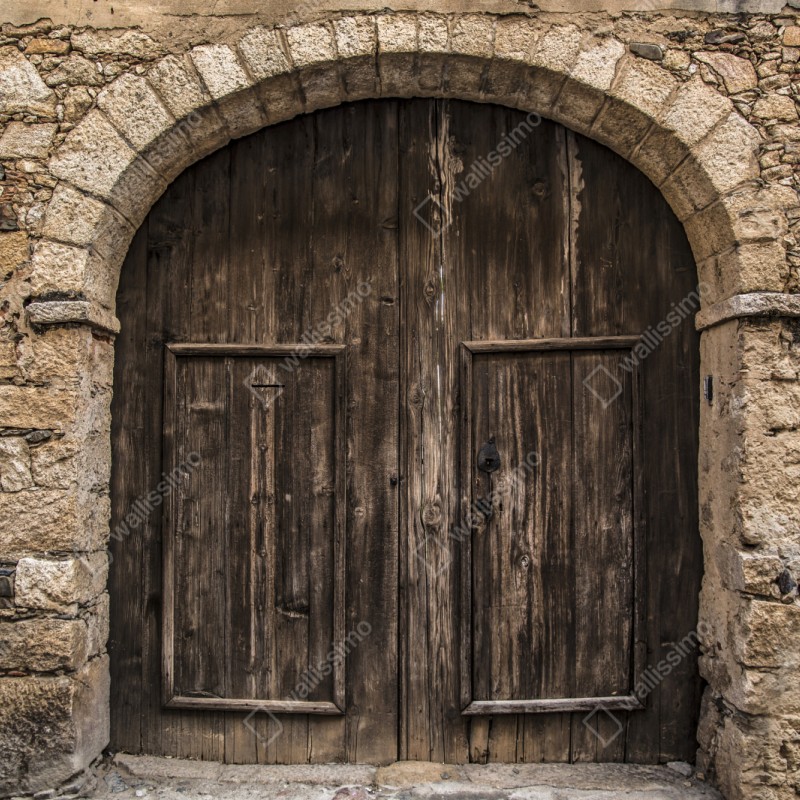 Naklejka repozycjonowalna rustykalne drewniane drzwi w kamiennym łuku – Wallissimo® Naklejka repozycjonowalna rustykalne drewniane drzwi w kamiennym łuku – Wallissimo®