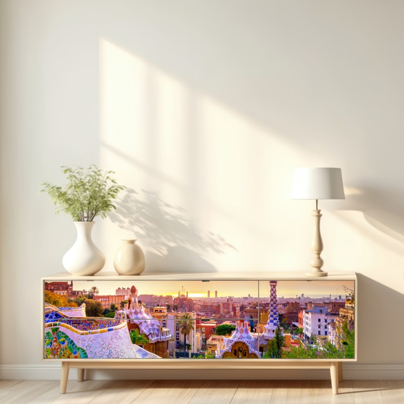 Naklejka repozycjonowalna zachód słońca nad Park Güell w Barcelonie – Wallissimo® Naklejka repozycjonowalna zachód słońca nad Park Güell w Barcelonie – Wallissimo®